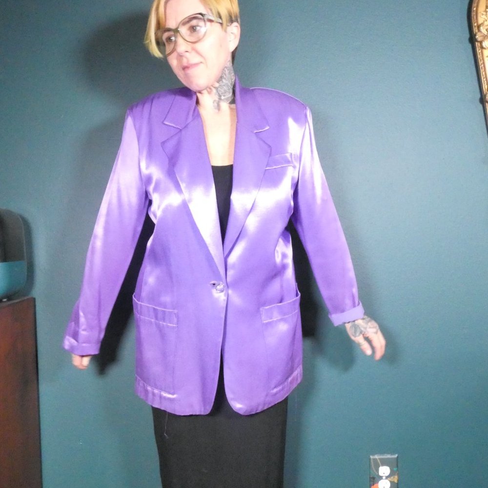 90s  Vintage Shiny Satin Purple Blazer PG Collections L Crystal bubble button